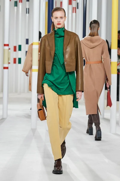 Look 47